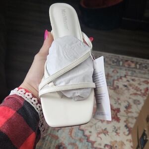 MaxMara Women's Stylish Cream Sandals